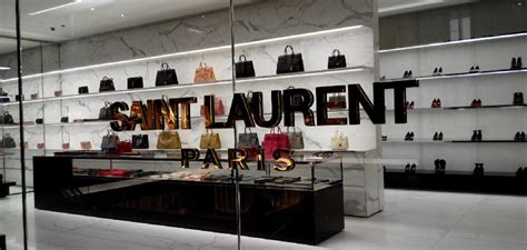 yves saint laurent kering